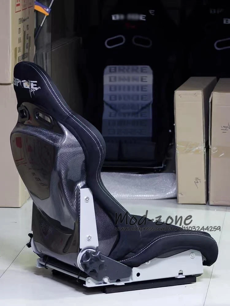 Высокопроизводительное быстрооткидывающееся сиденье STRADIA II из углеродного