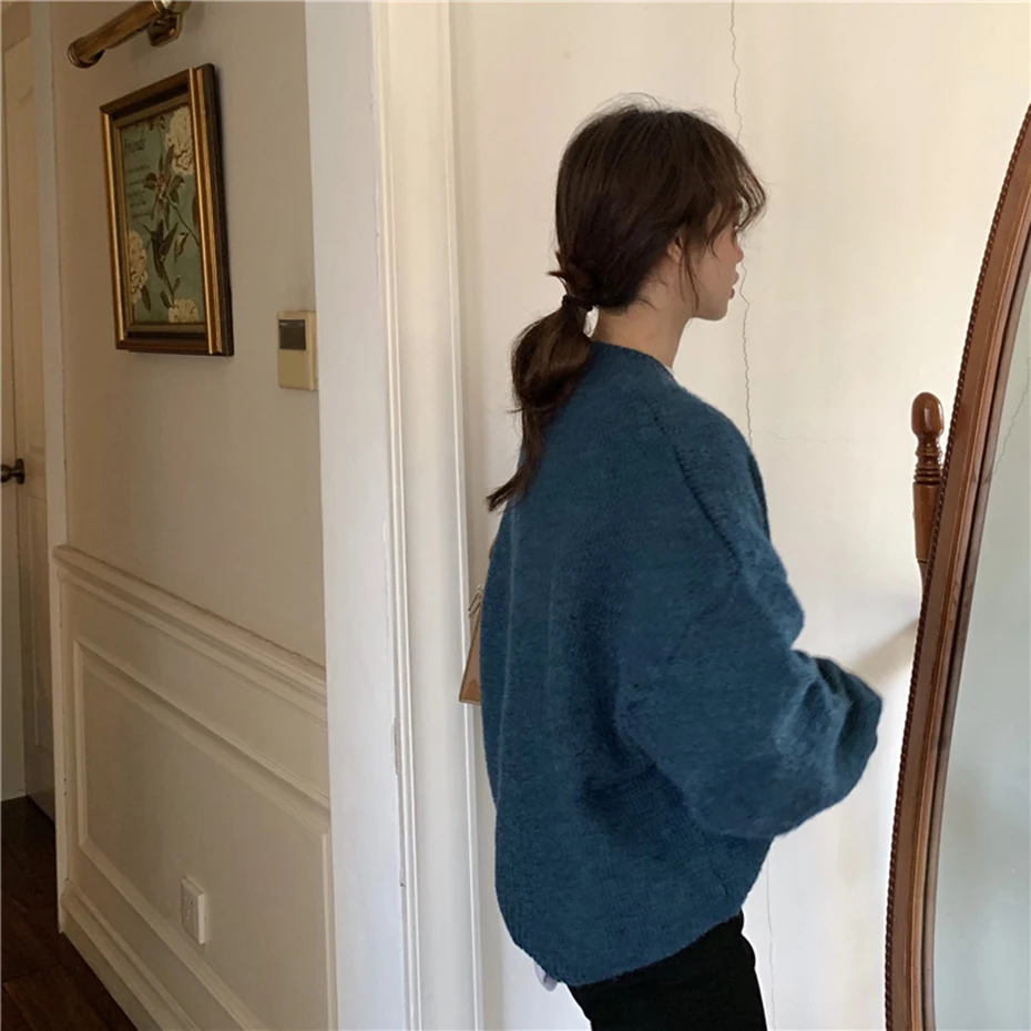 Рисунок 3 - Зеленый свитер, кардиган