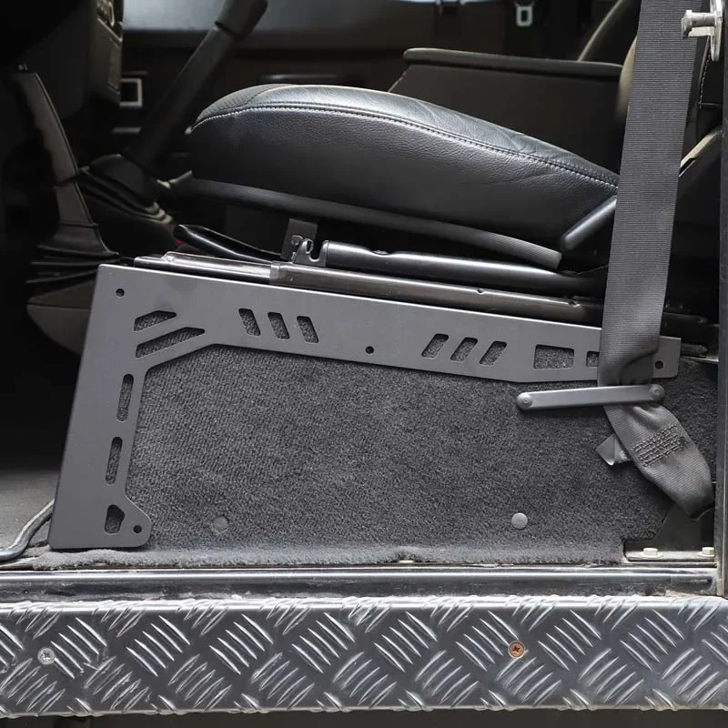 Фото Для Land Rover Defender 04-18 крепежная пластина для сиденья защитная крепежная пластина для сиденья аксессуары для предотвращения столкновений алюминиевый сплав №1