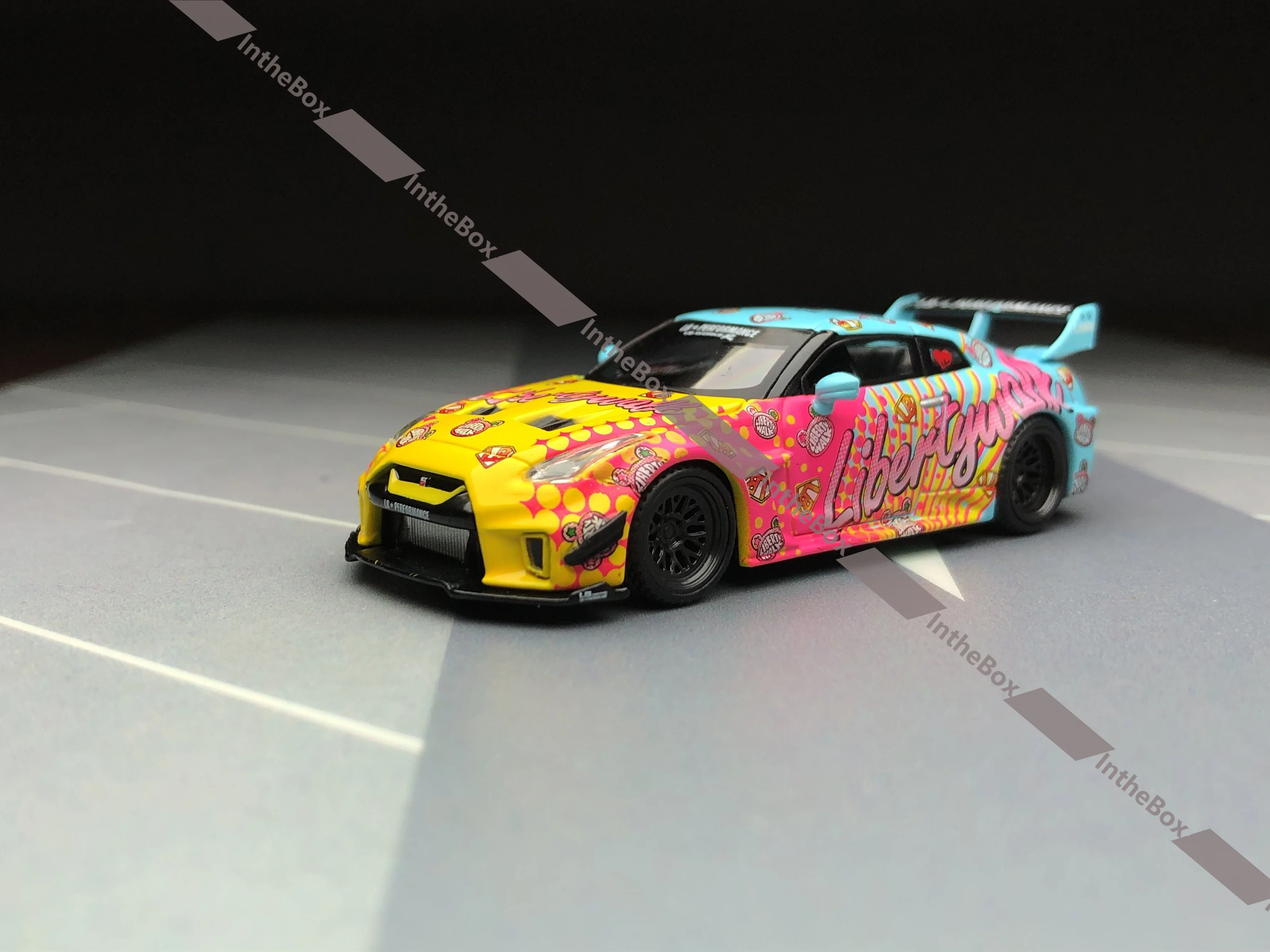 OCT 2024 Mini GT # 742 LB-Silhouette WORKS 35GT-RR Ver.1 LBWK KUMA R35 НОВАЯ коллекция автомобилей Limited Edito