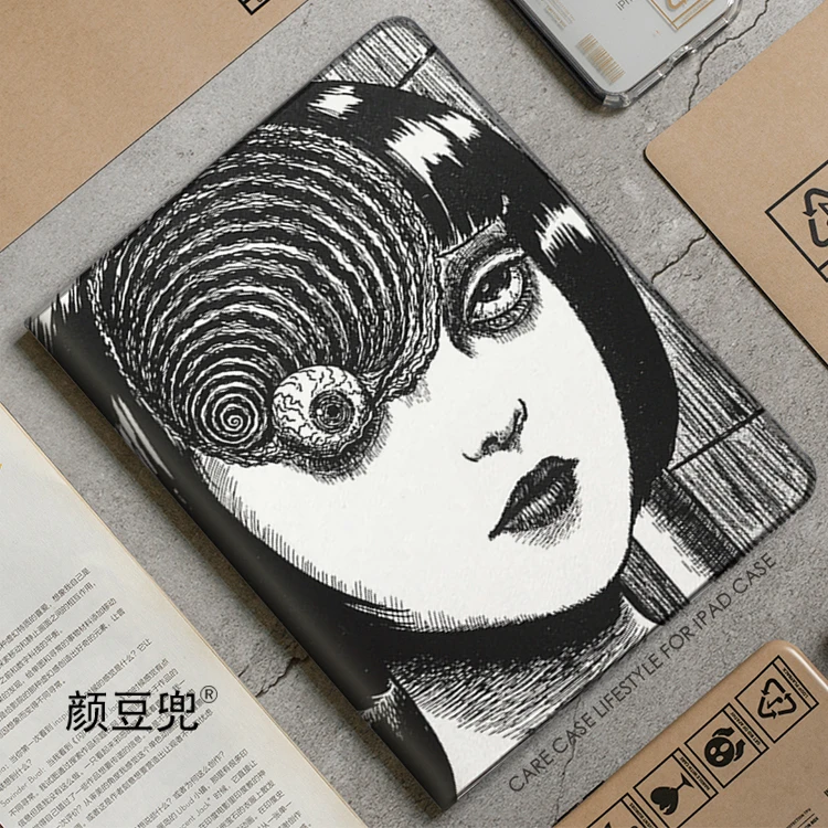 Фото Чехол Junji Ito Fujiang Anime для Samsung Galaxy Tab S10 FE Plus, S9 FE PLUS, S7, S8 Plus, S6 с тройной подставкой №2