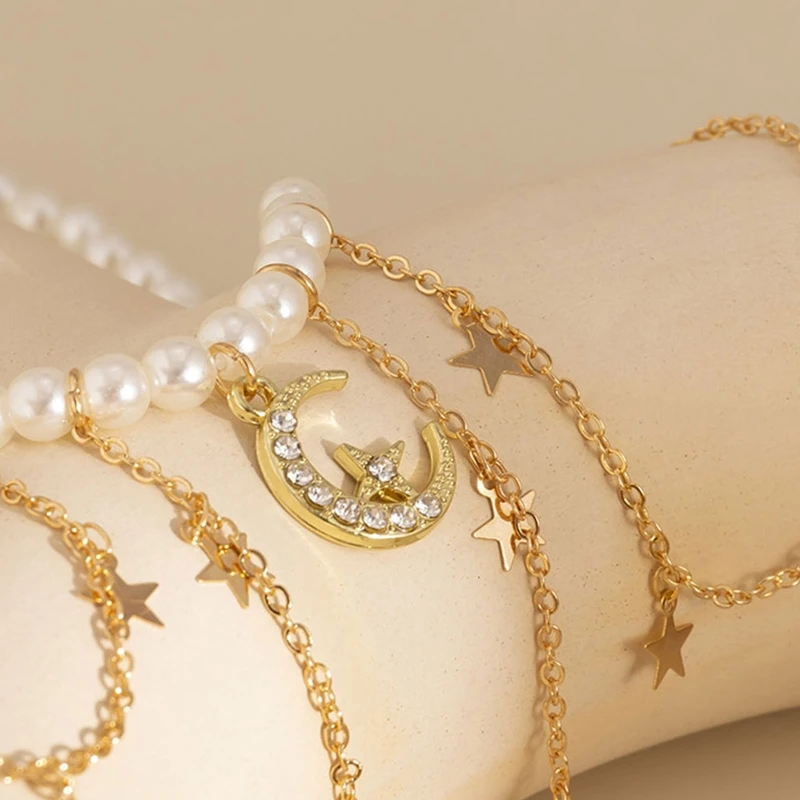 Ожерелье с кисточками и звездами