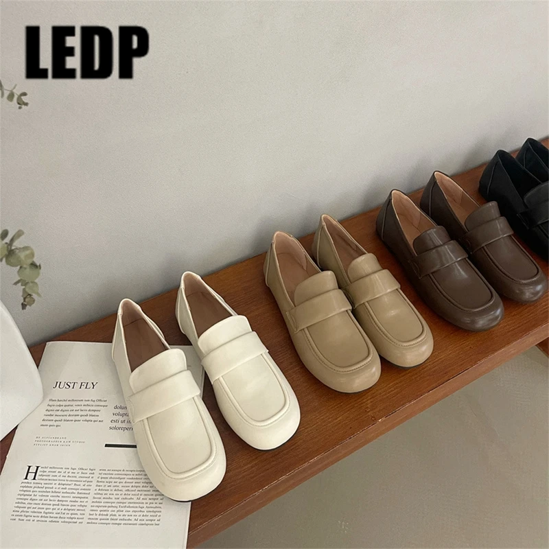

Мокасины женские кожаные на мягкой подошве, Нескользящие Туфли с круглым носком, прогулочная обувь для офиса, работы, весенние лоферы