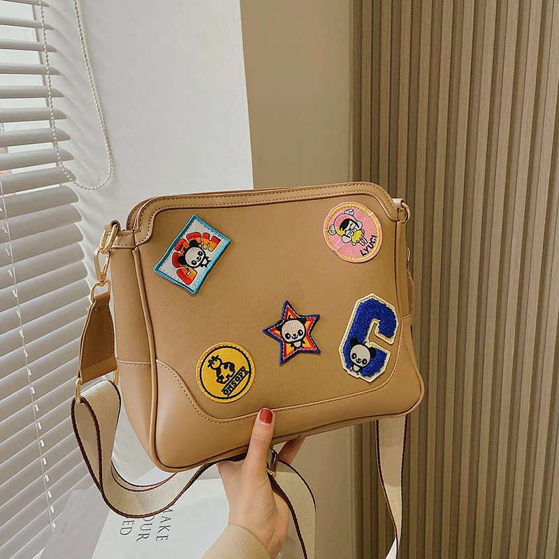 Women Leather Fashion Shoulder Bags New Wide Shoulder Strap Messenger Bag Large Capacity Commuter Tote Satchel Casual Versatile