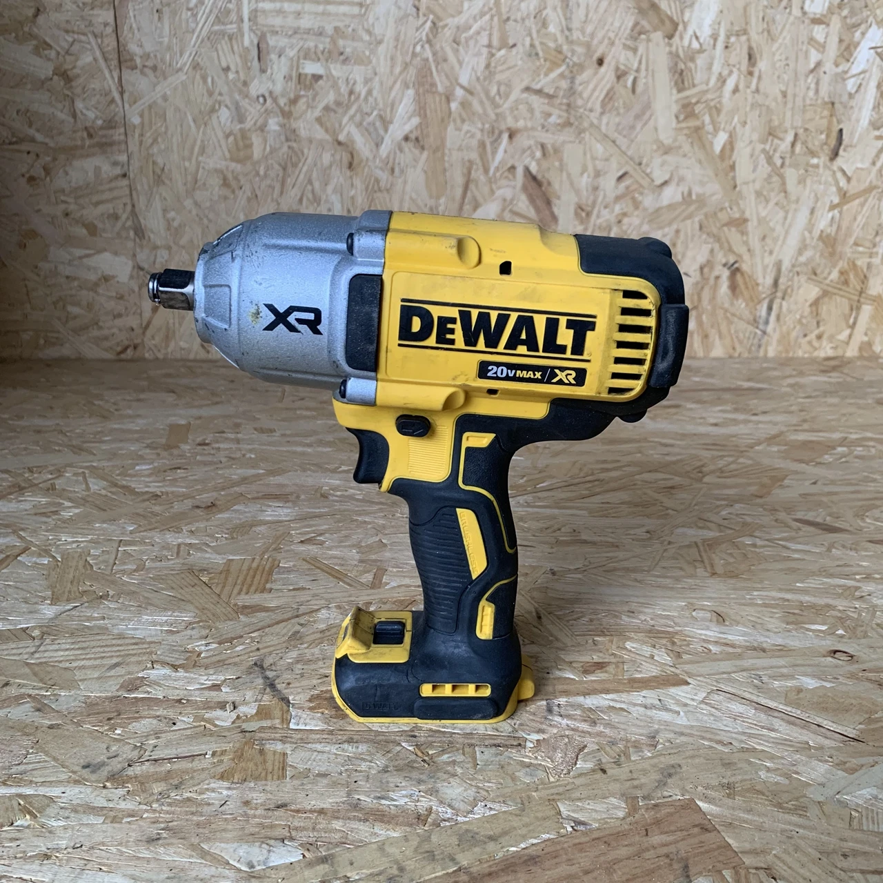 

DeWalt DCF899B Ударный гайковерт