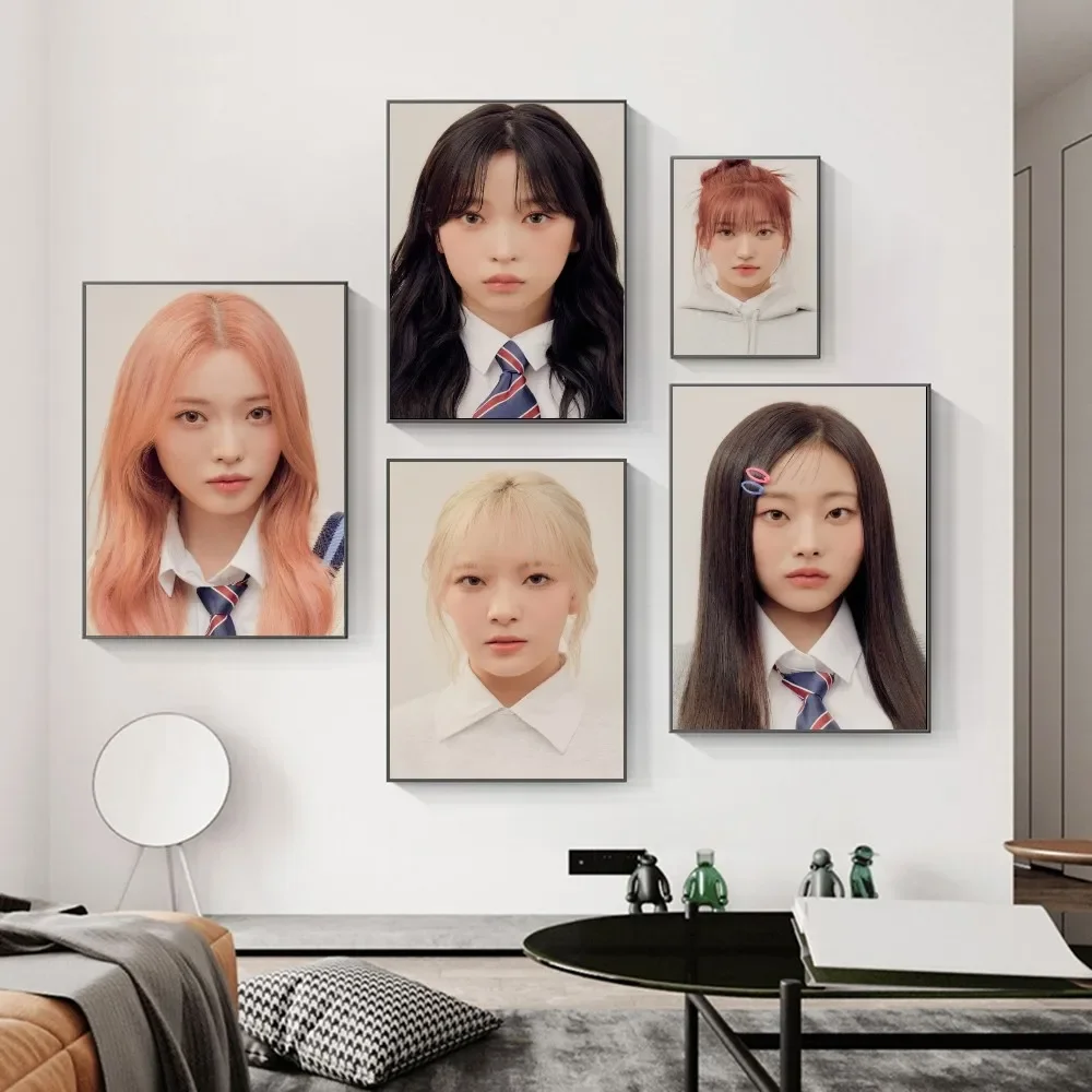 1 Шт. Kpop Group Billlie Альбом Постер Hd Наклейка На Стену Для Входа В Гостиную Отель И Бар