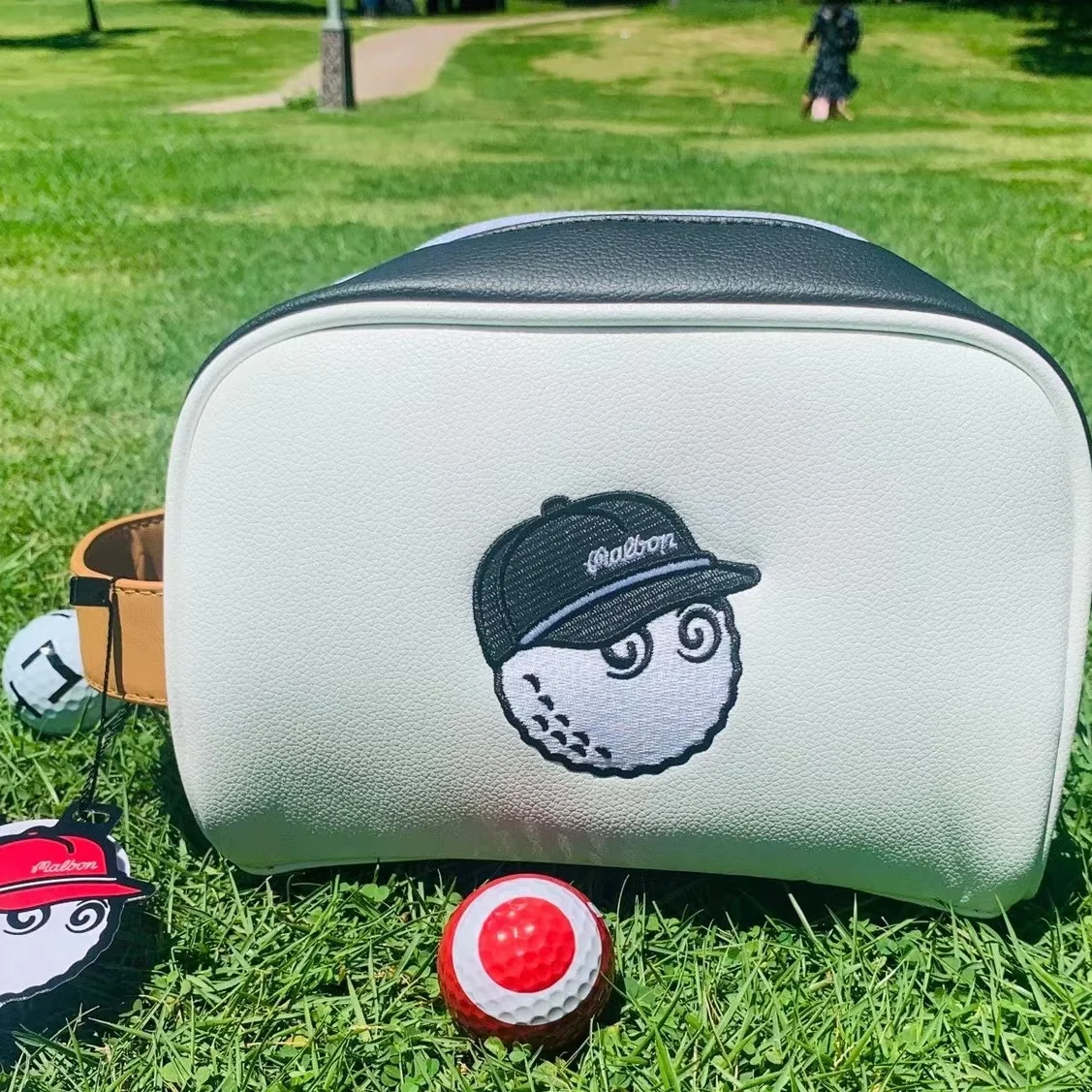 MALBON Luxury Golf Clothing Bag The same lightweight portable multi-functional bag for men and women Outdoor sports golf handbag