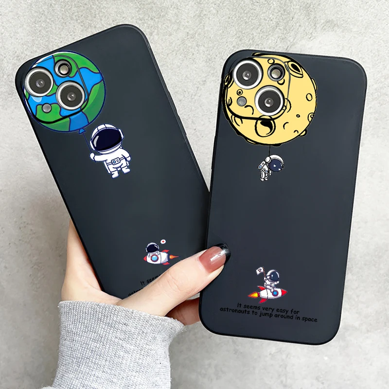 

Cartoon Creative Astronaut Phone Case For Funda iPhone 11 12 13 Pro Max Mini X XR XS SE 2020 6 7 8 Plus Silicone Cover Etui