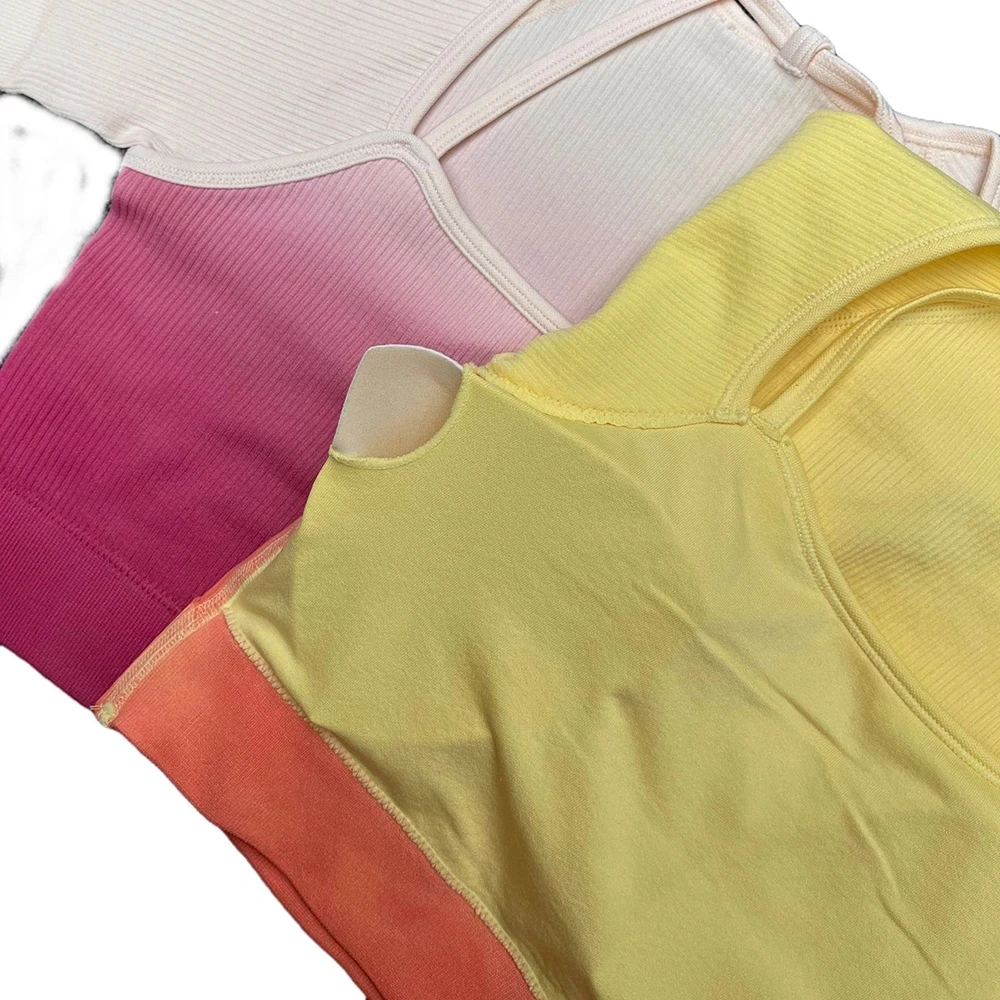 Женский однотонный бесшовный спортивный костюм из двух предметов