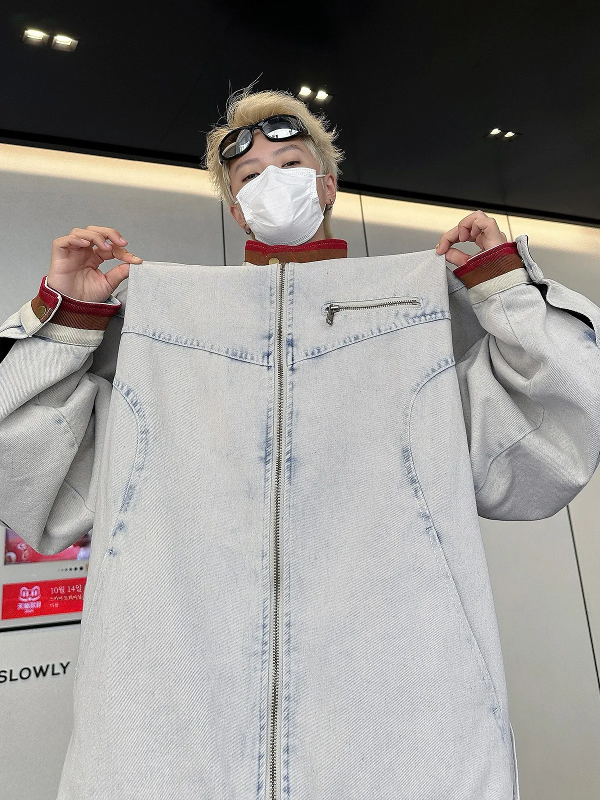 Весенне-осеннее джинсовое пальто с воротником-стойкой мужское потертое в