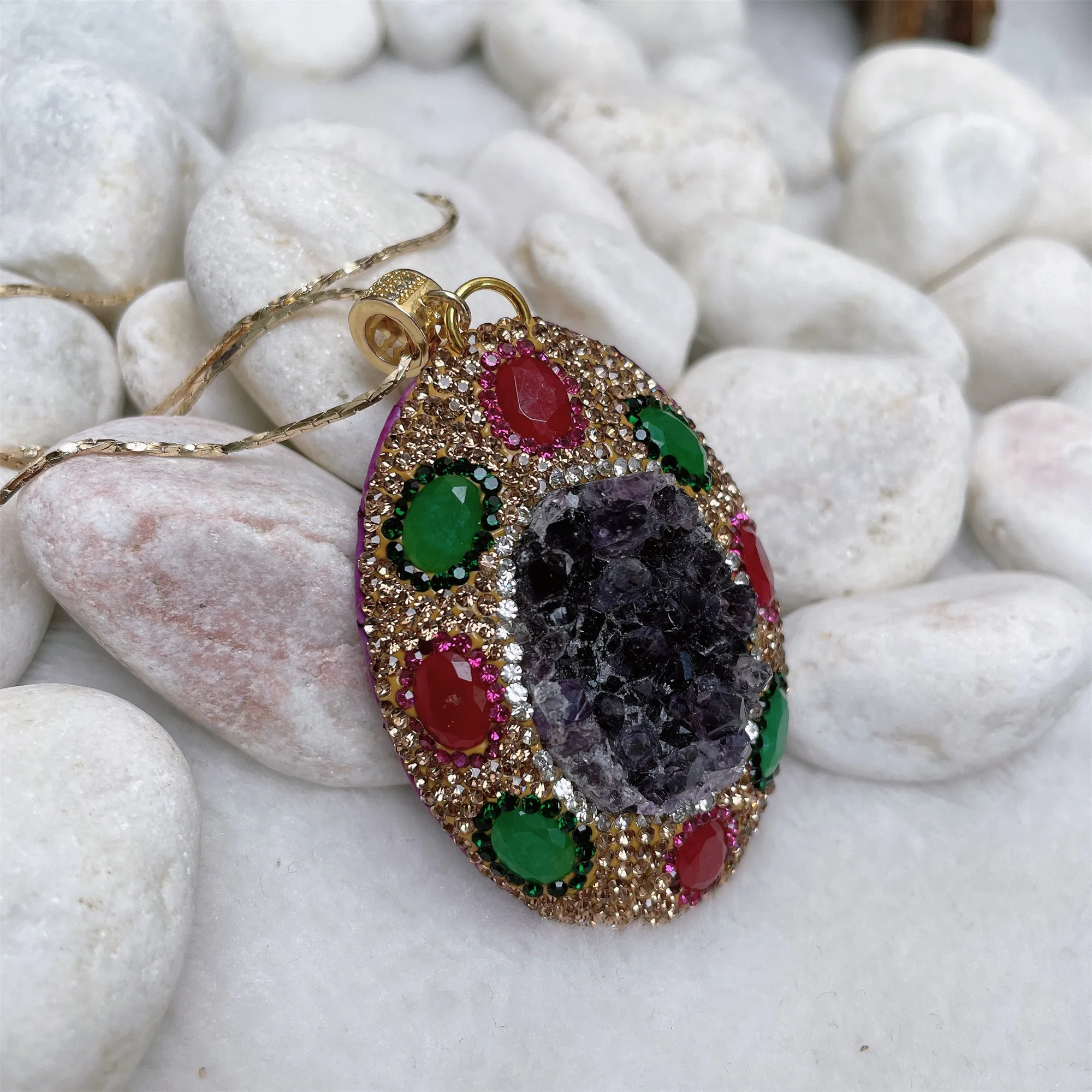 

European and American style natural amethyst red emerald embellishment pendant ladies personality trend elegant necklace jewelry
