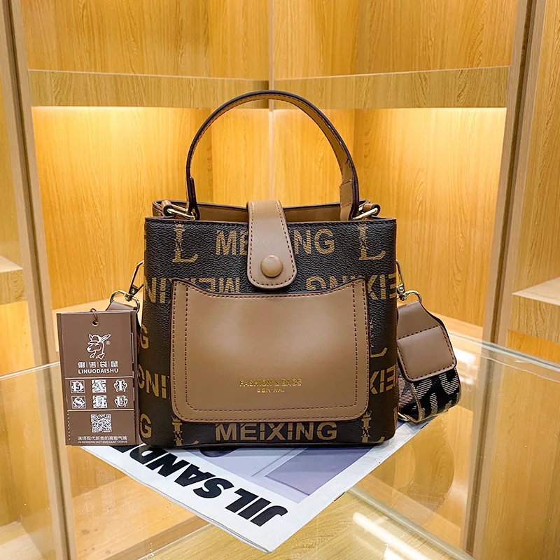 

Large Capacity Bucket Bags for Women 2023 Fashion Luxury Handbag Letter Vintage Wide Shoulder Strap Tote Bag Female Shoulder Bag