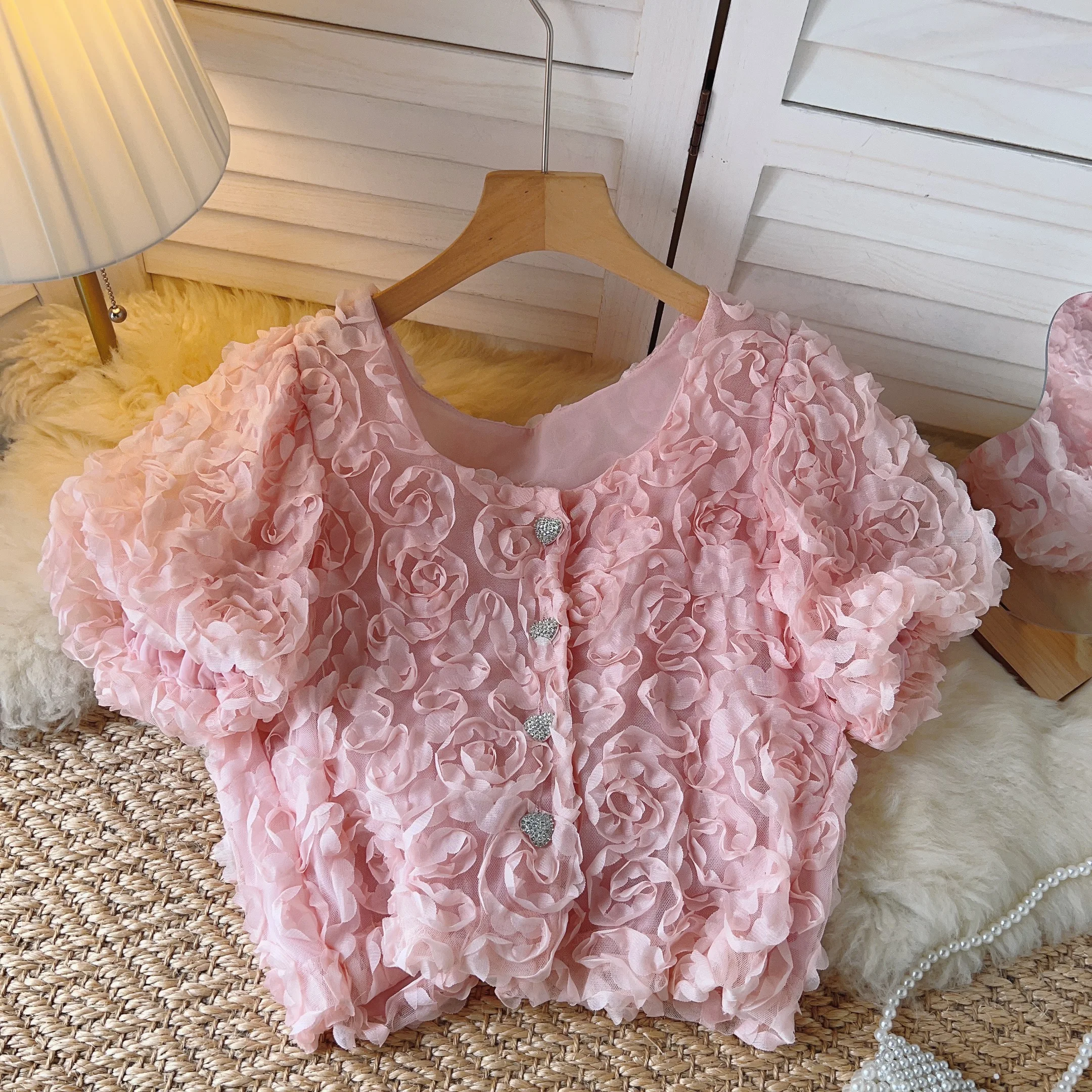 

Женская шифоновая рубашка с квадратным воротником и пышными рукавами