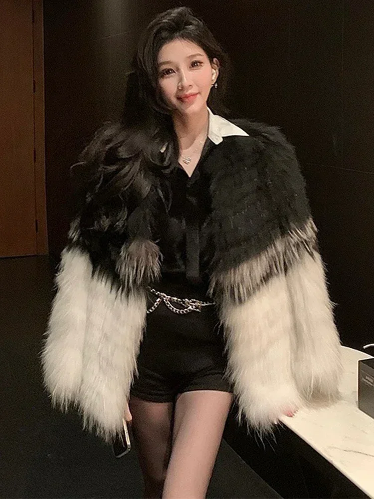 

2023 New Arrival Women Winter Luxury Special Design Contrast Color 100% Real Fox Fur Winter Real Fox Fur Overcoat Length 70cm