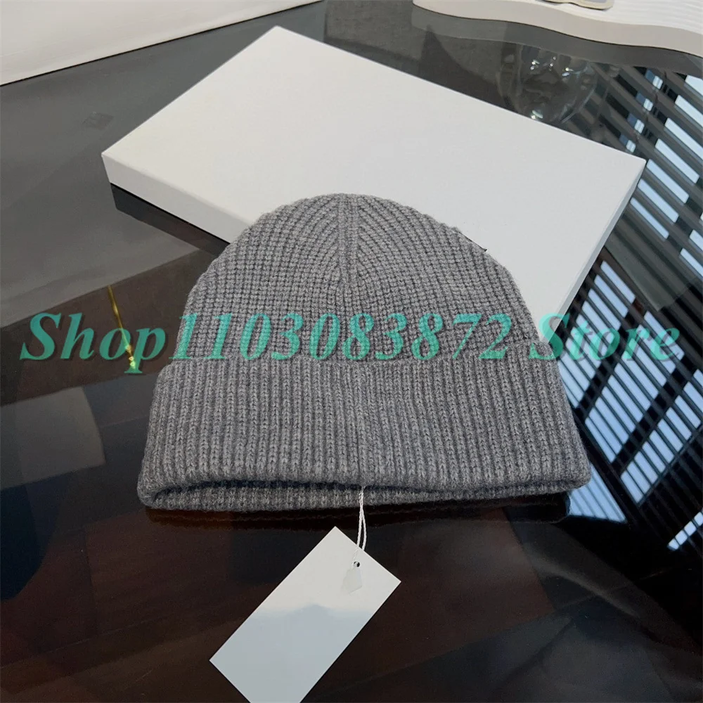 Рисунок 5 - Зимняя женская шапка 492178