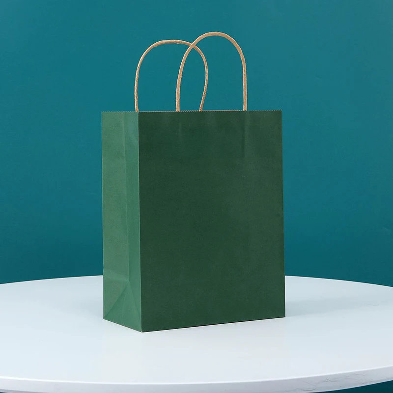 

Подарочные пакеты из крафт-бумаги