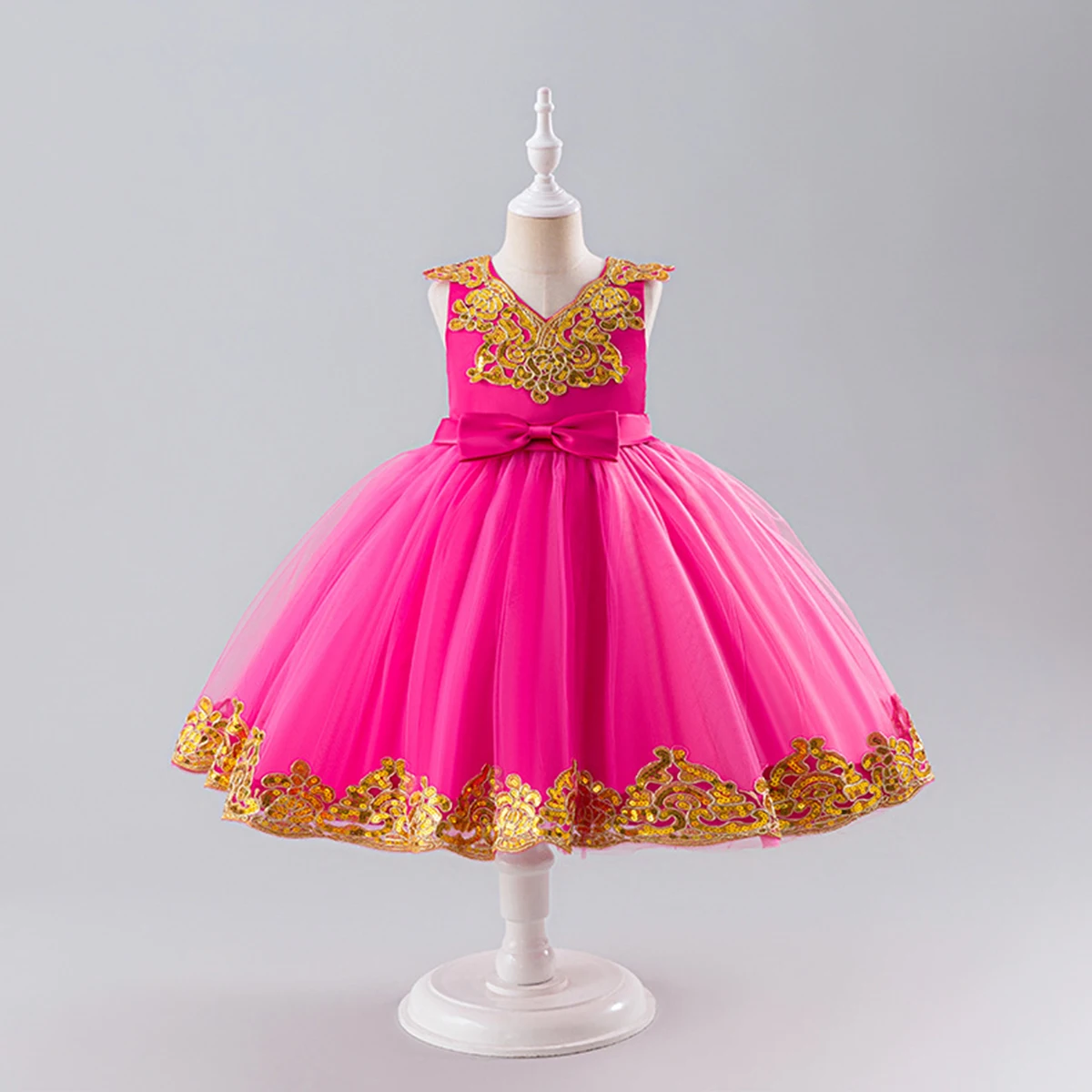 Короткое платье с блестками и V-образным вырезом для девочек 6-11 лет