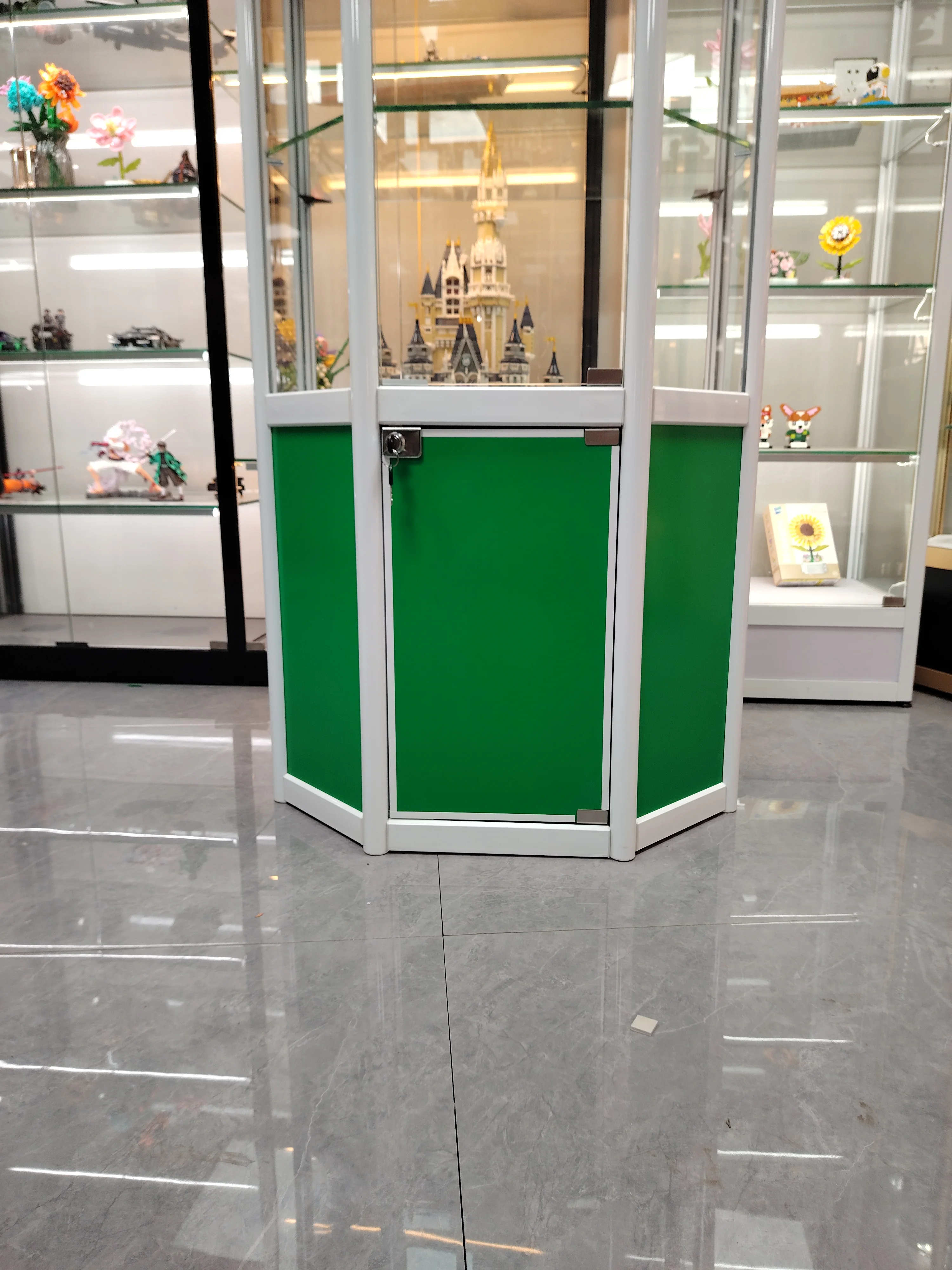 Витрина Банковская витрина Косметический шкаф Lego Игрушечная модель Gundam