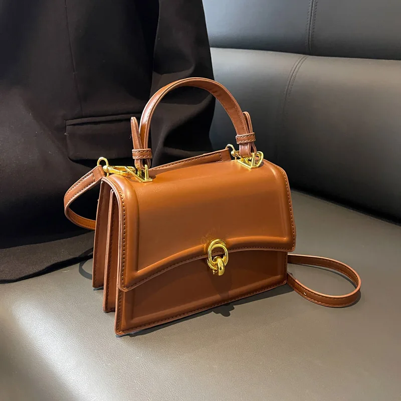 

Small Leather Flap Crossbody Bags for Women 2022 Latest Trend Designer Retro Small Handbags Fashion Female Shoulder Bag