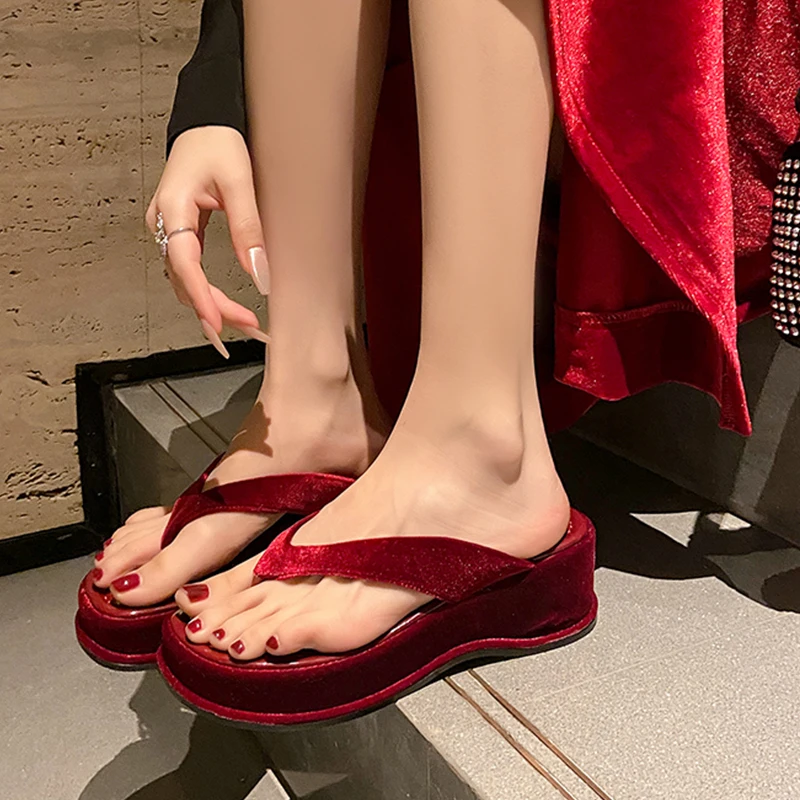 Шлепанцы JOZHAMTA женские на танкетке модные сандалии платформе высокий каблук