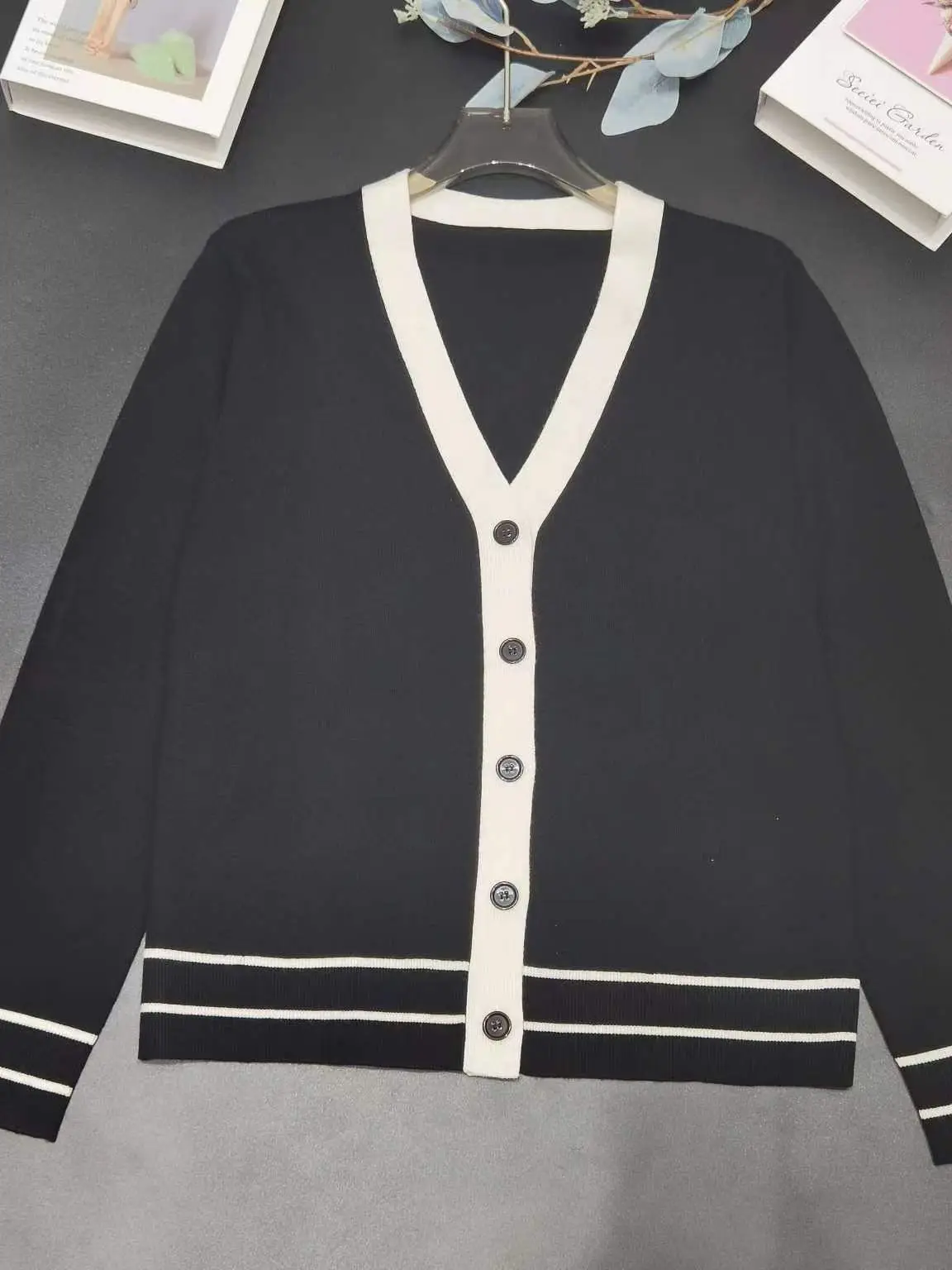 

Женский однобортный Кардиган в полоску, Свободный вязаный кардиган с V-образным вырезом и длинным рукавом, осень 2023
