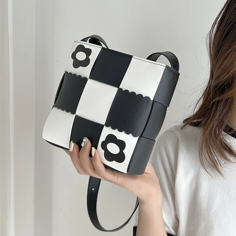 

Women's Bags Summer 2022 Trend Women's Small Handbag Women Knitting Hand Bag Luxury Design Women Side Bag Flap Bags