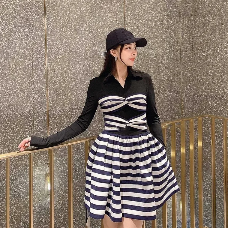 New And Winter 2023 Autumn Women's ClothingBlack and White Striped Stitching Twisted Pleated Shirt Dress 1027