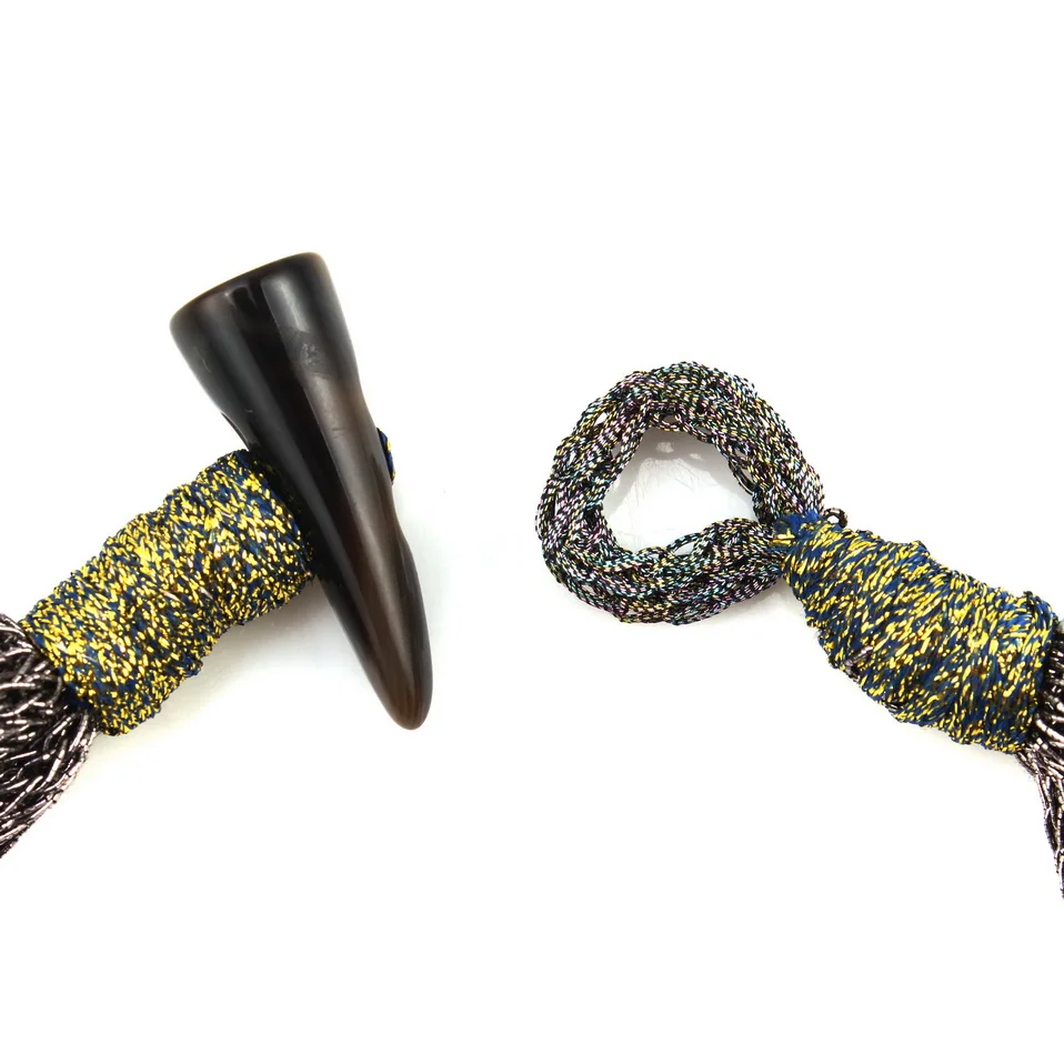 Женское ожерелье с подвеской-бусиной массивное из веревки искусственным