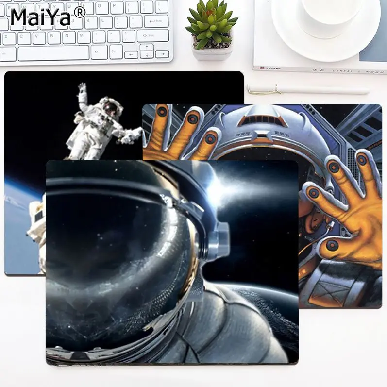 

Astronaut Space 20x25cm Keyboard Mat Table Mat Students Gabinete PC Gamer Desktop Mouse Pad Office Desk Accessories