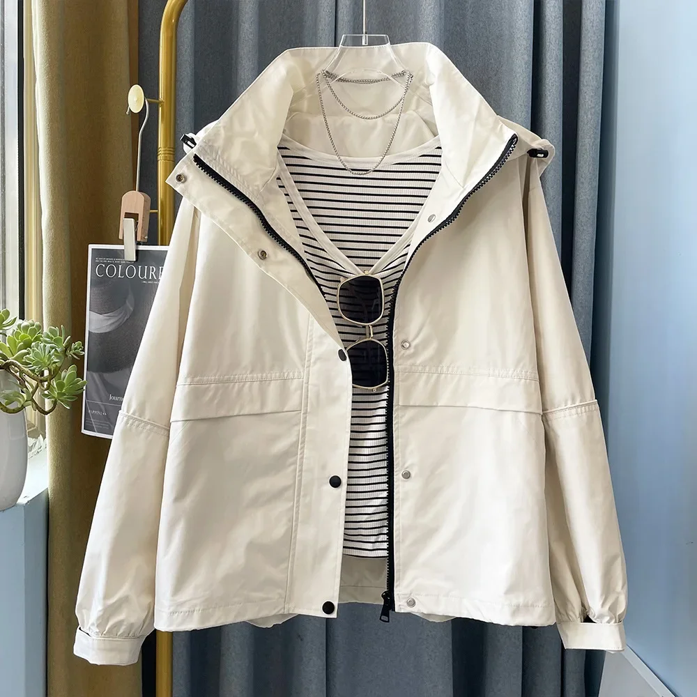 Короткая куртка свободного кроя женская осенняя коллекция средней длины