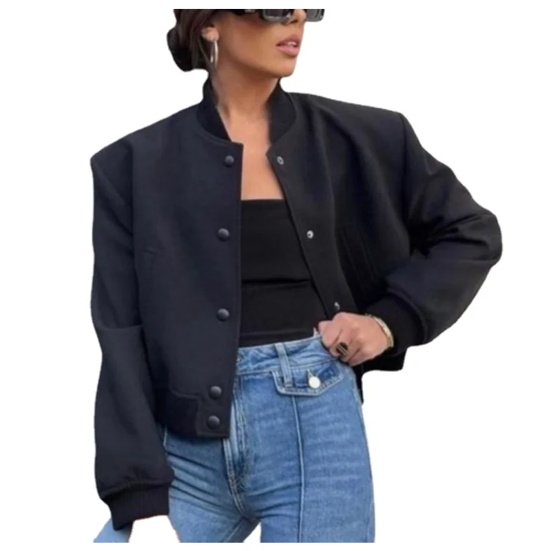 

Женская куртка-бомбер 2023