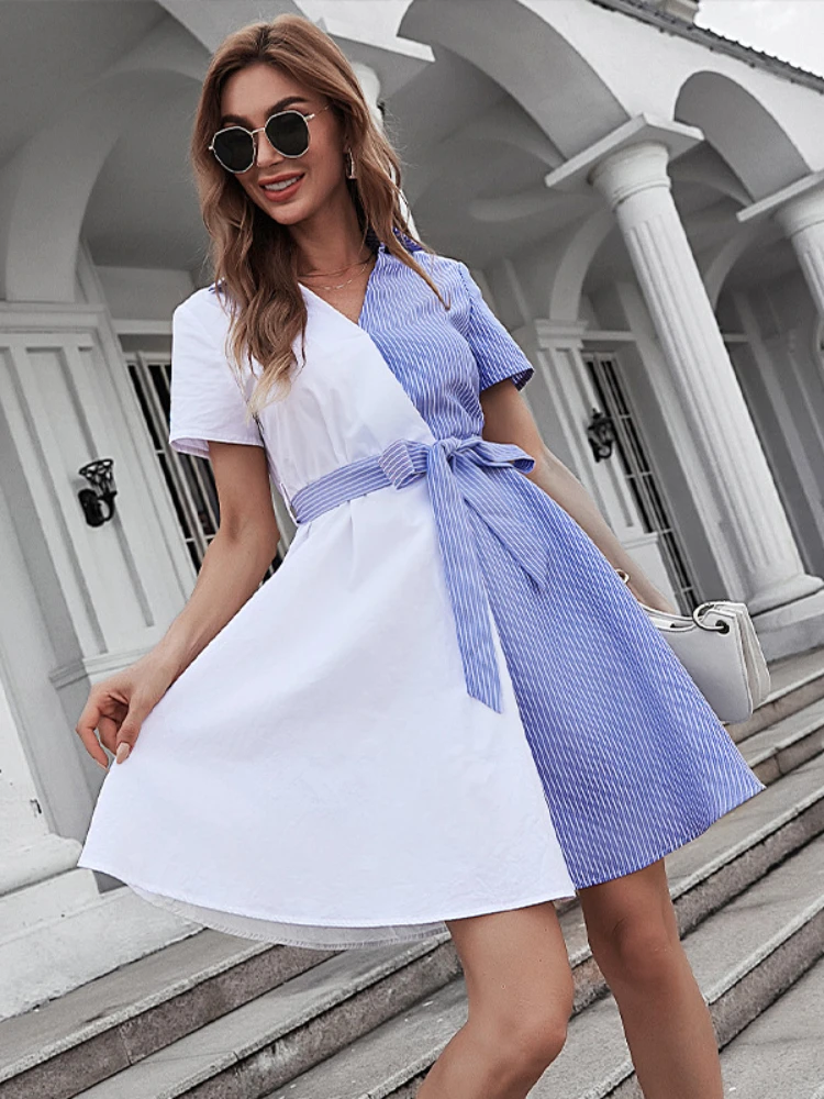 

Женское платье с коротким рукавом и V-образным вырезом, в полоску