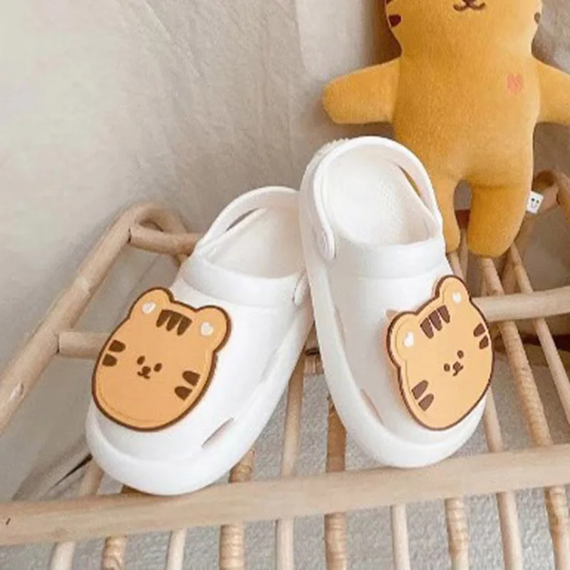 Summer New Children's Cold Slippers Indoor Non -slip and Soft Bottom Comfort Cute Baby Hole Shoes, Boys and Girls Home Slippers images - 6