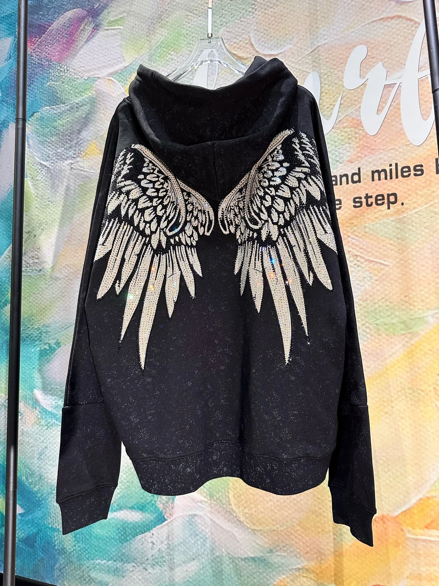 Рисунок 5 - Роскошные модные женские свитера с большими крыльями