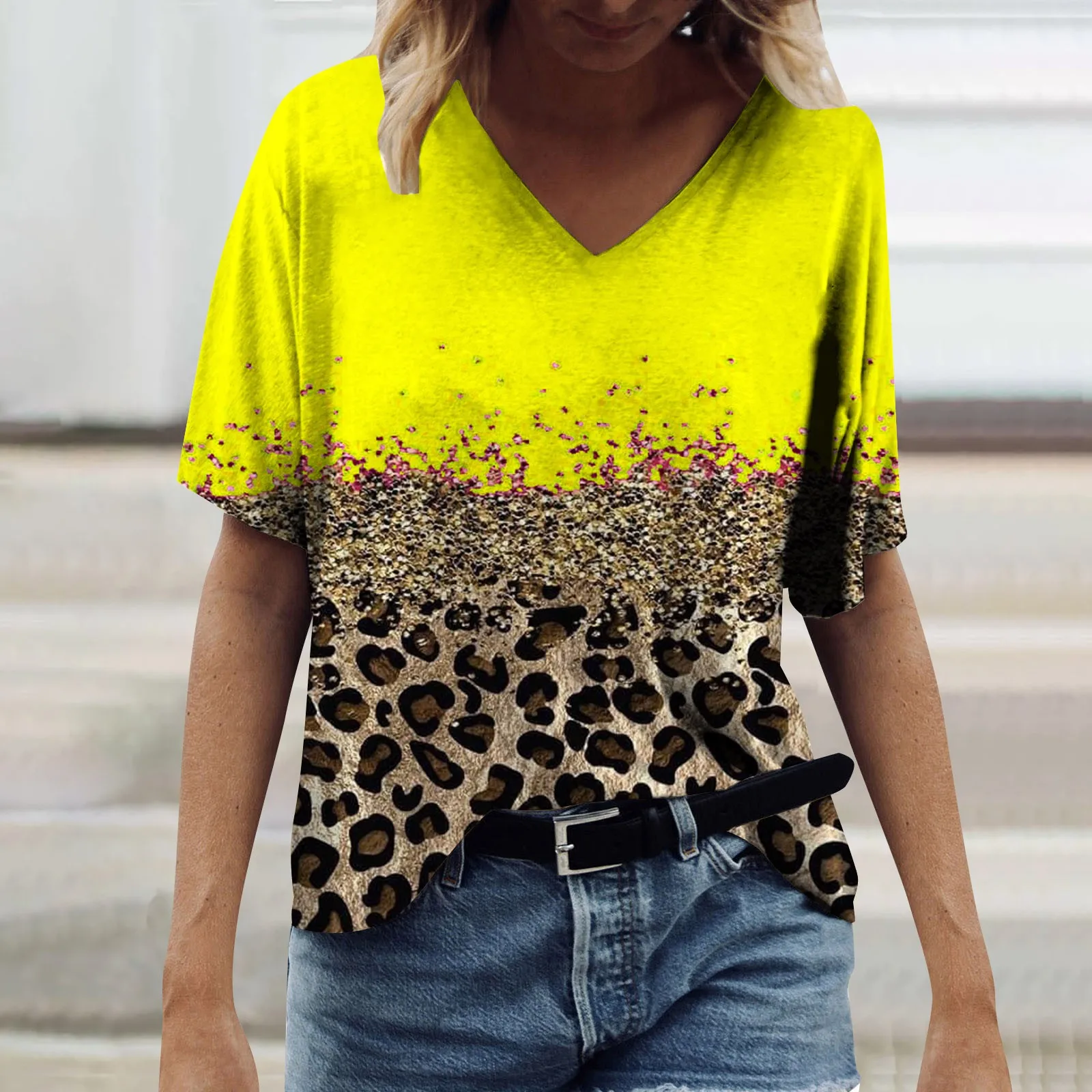 

Summer Women's V-neck Top Short Sleeve T-shirts 3d Leopard Print Blouse Large Size Casual Harajuku Versatile Y2k Clothes Female