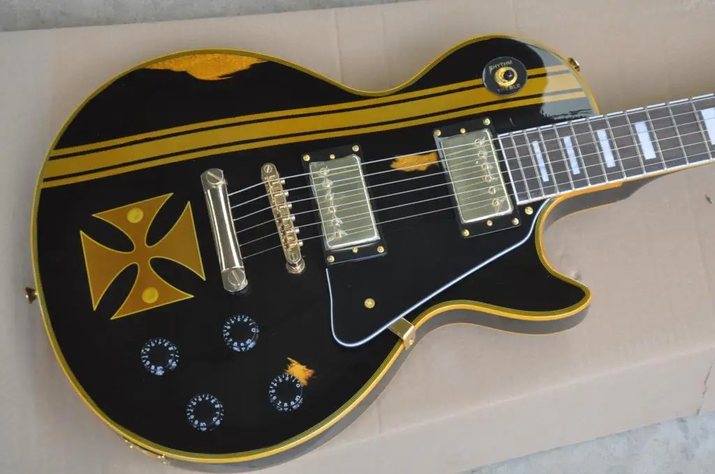 

hinese guitar factory custom UM73 electric guitar yellow stripe black body to do old 62