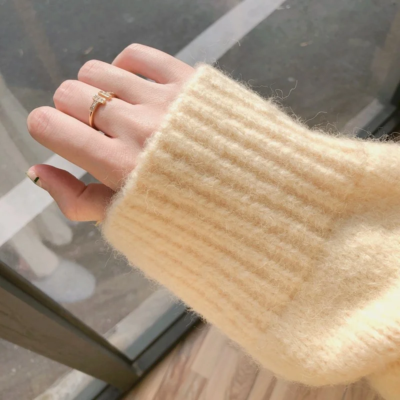 Gentle Wind Soft Custard Sweater Autumn and Winter 2024 Loose Lazy Outer Wear Fleece-lined Thick round Neck Knitted Top