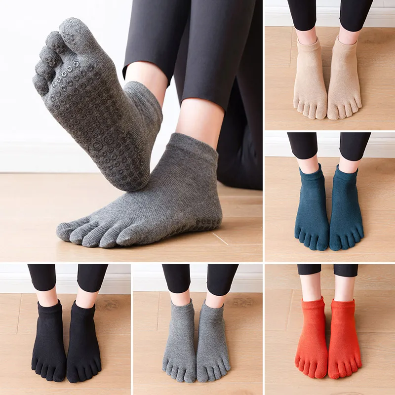 

New Year Carding All Inclusive Five Finger Socks Non Slip Dance Yoga Pilates Indoor Fitness Socks Women'S Socks