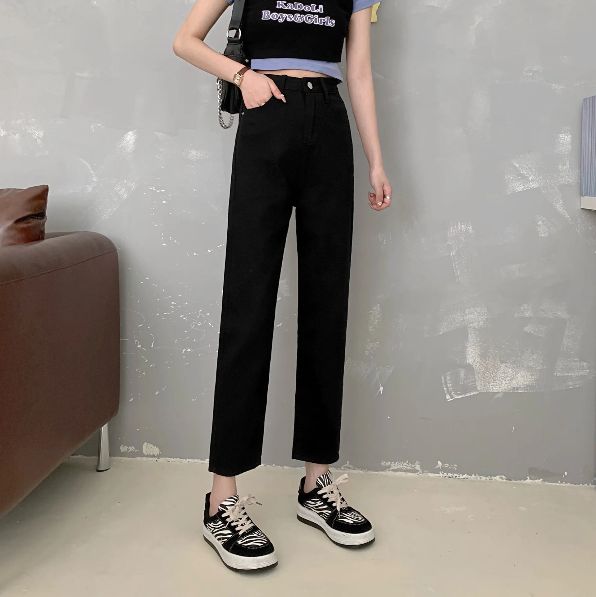 YUDX Women Harem Jeans Pants Fashion High Waist Loose White Denim Jeans Female Buttons Trousers Spring 2023 Streetwear