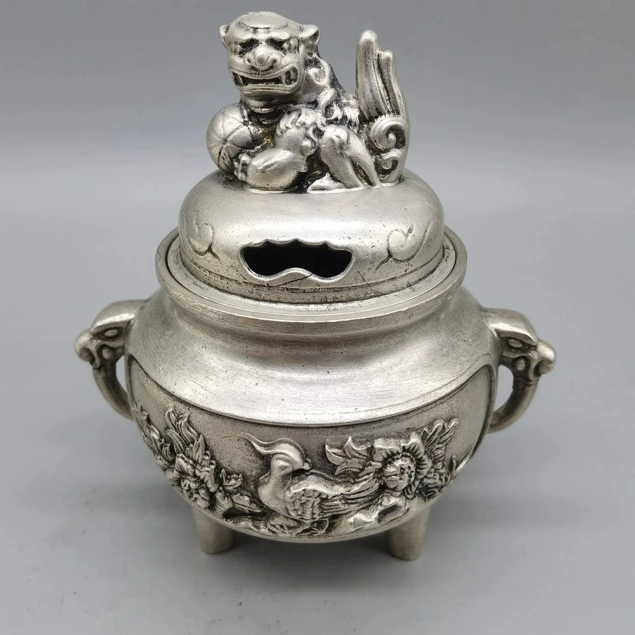 

Collect China Fine Workmanship Cupronickel Sculpture Auspicious Wealth " Lion"Incense Burner Metal Crafts Decoration
