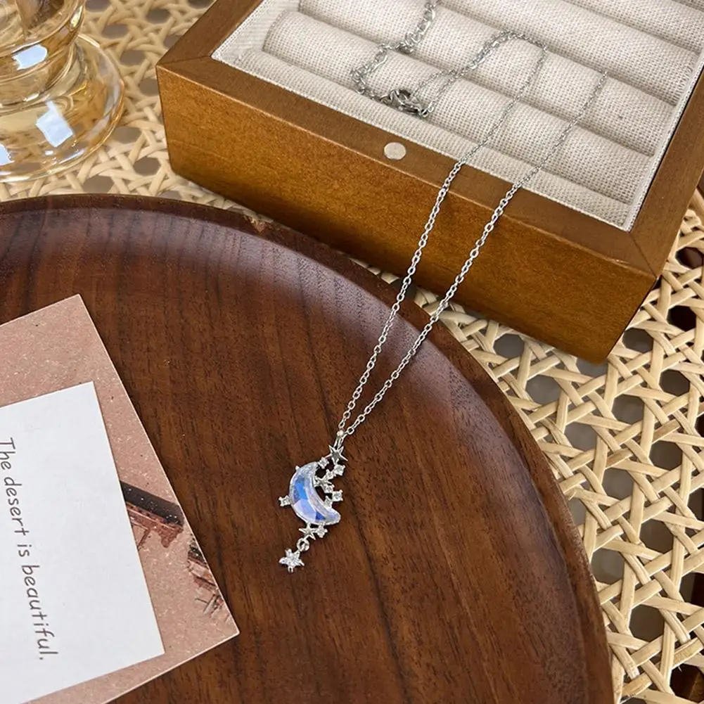 Женское ожерелье с подвеской в виде Луны звезды и реки