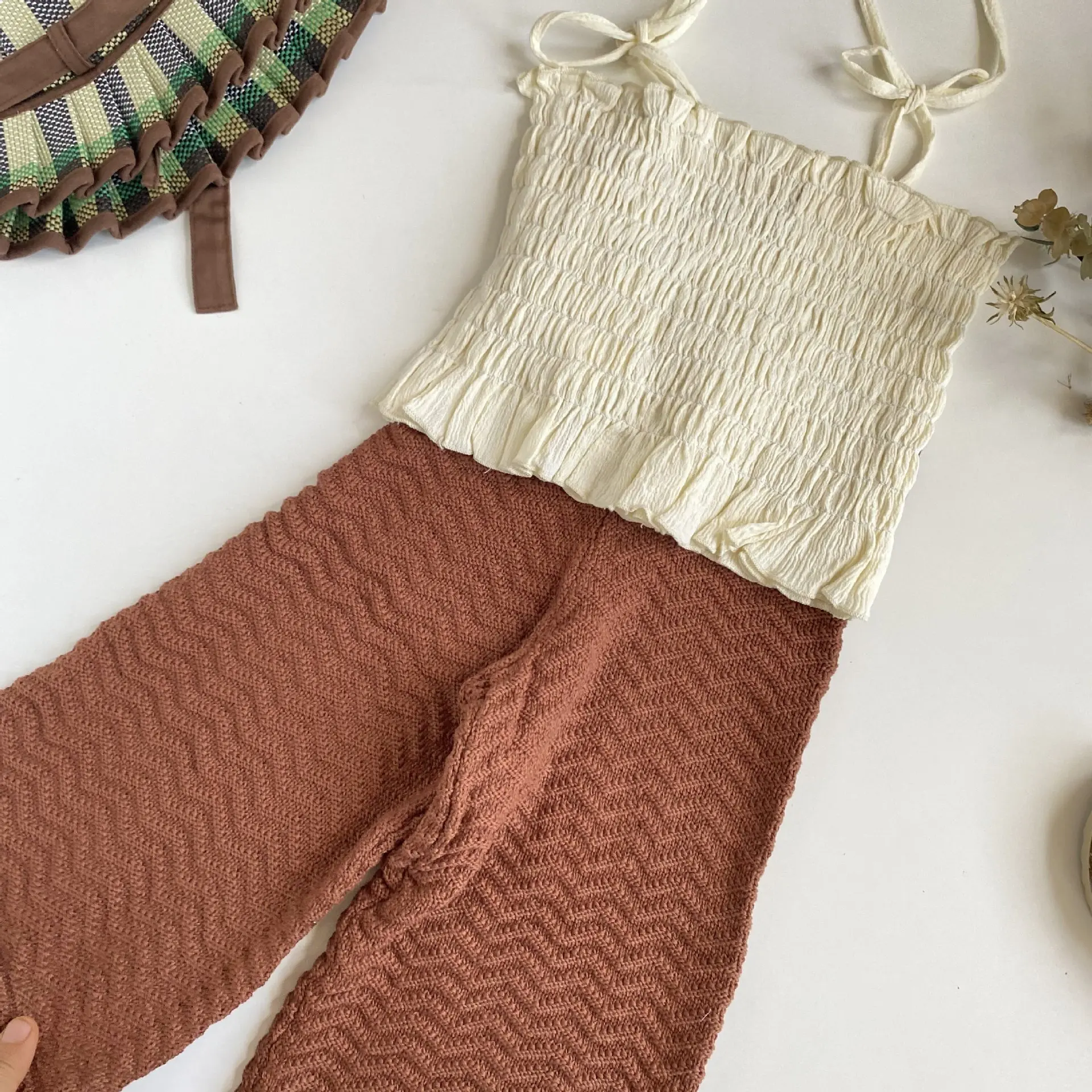 Рисунок 3 - Популярные женские джинсовые брюки