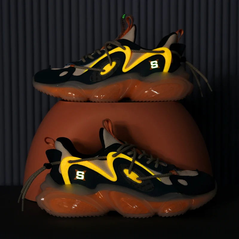 High Top Men's Runing Shoes Spring Chunky Sneakers Comfortable Sport Shoes Outdoor Gym Walking Shoes Designer Reflective Shoes