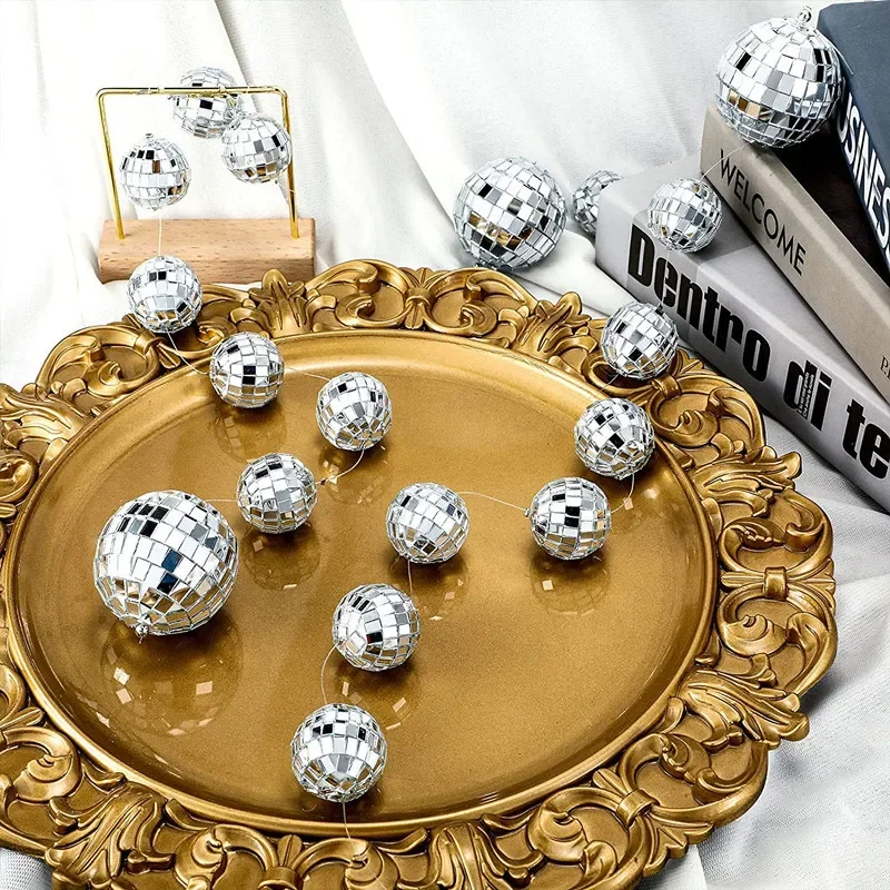 

Зеркальный диско-шар для вечеринки