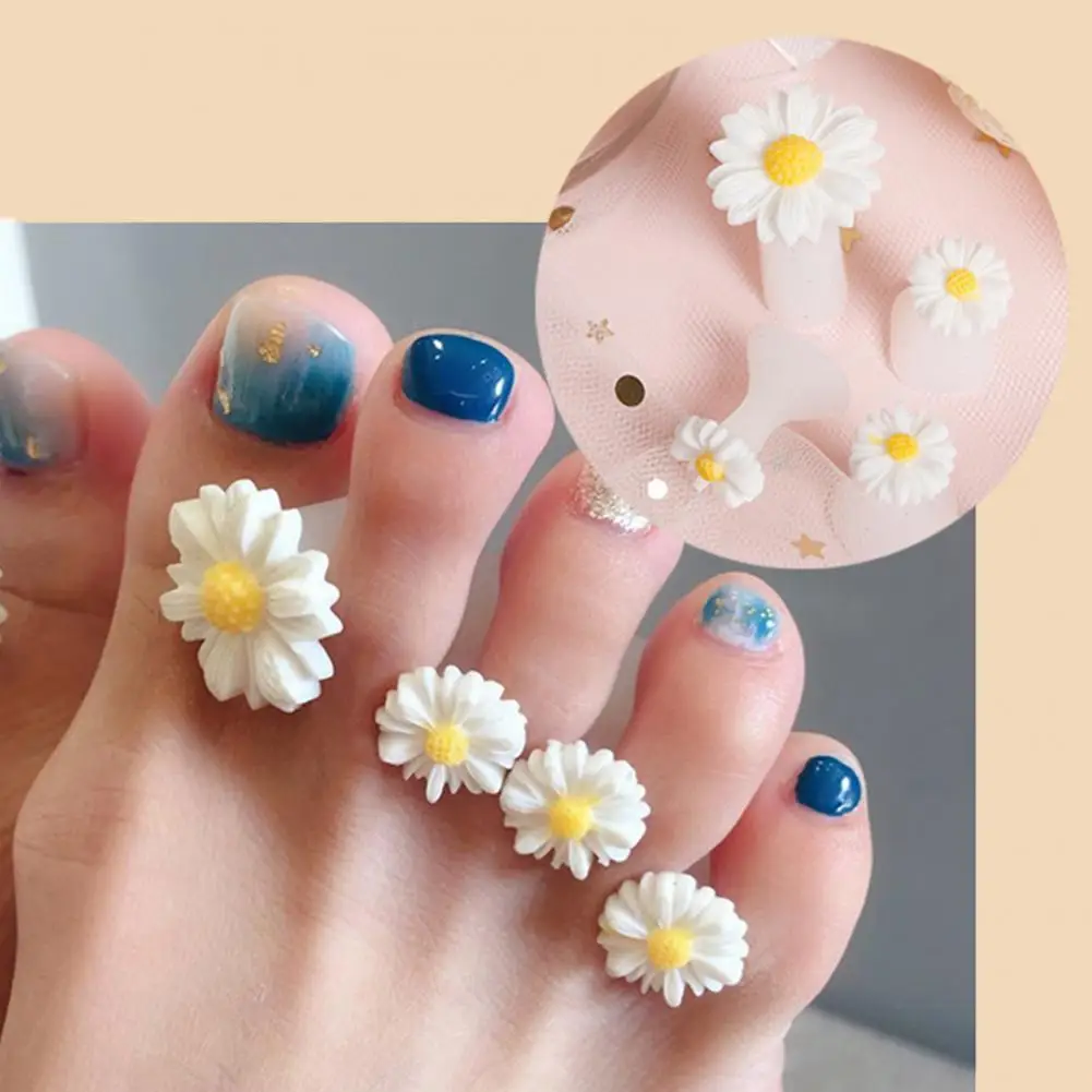 

8Pcs/Set Flower Shape Toe Separator Anti-Scratch Reusable Nails Heart Shaped Rhinestones Art Separator for Toenail