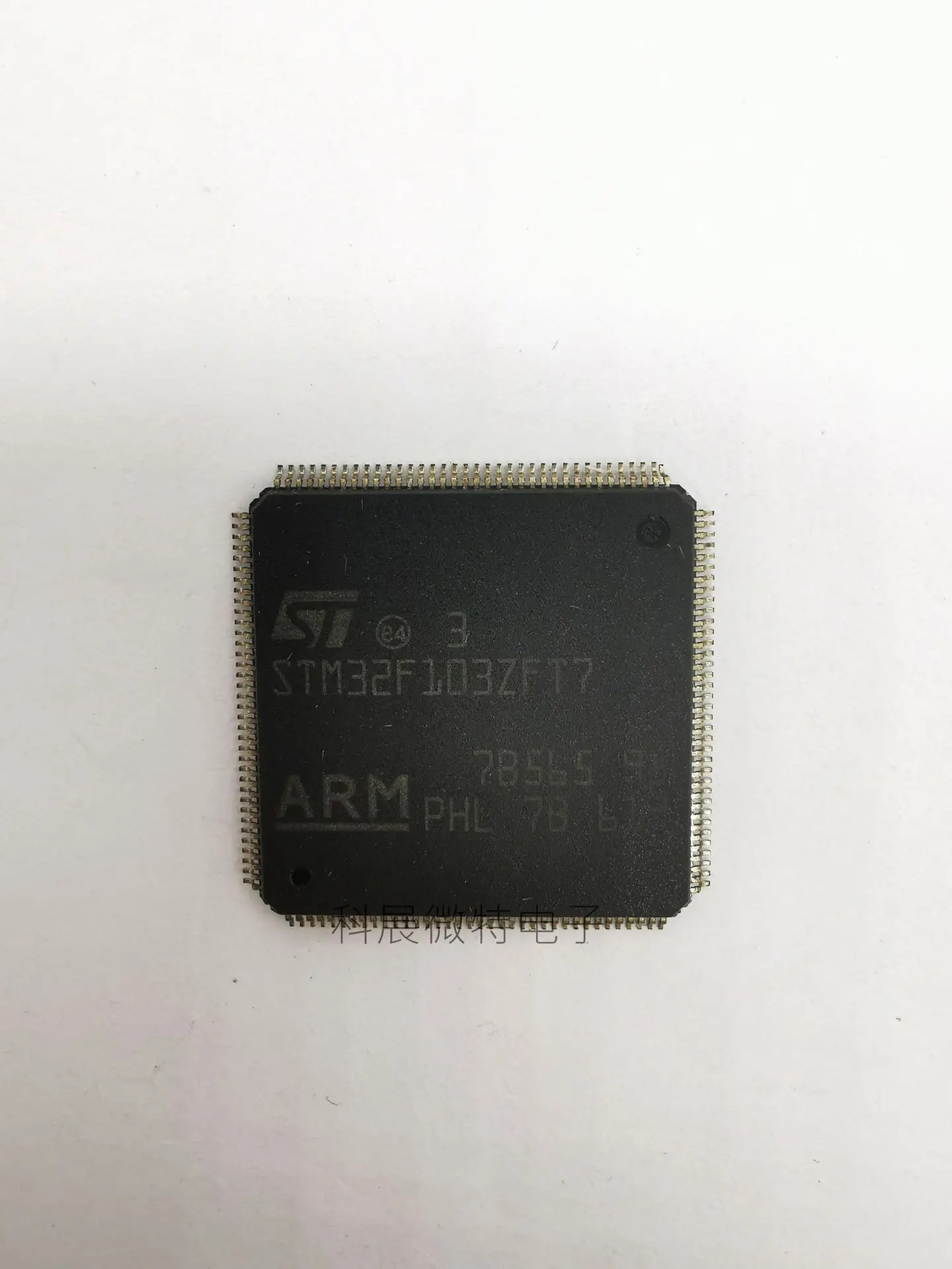 

Оригинальный Новый интегрированный чип STM32F103ZFT7 32F103ZFT7 LQFP144