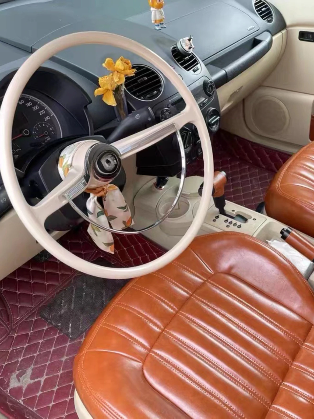 Подходит для модифицированного рулевого колеса Замок волка в стиле ретро Wuling Mini