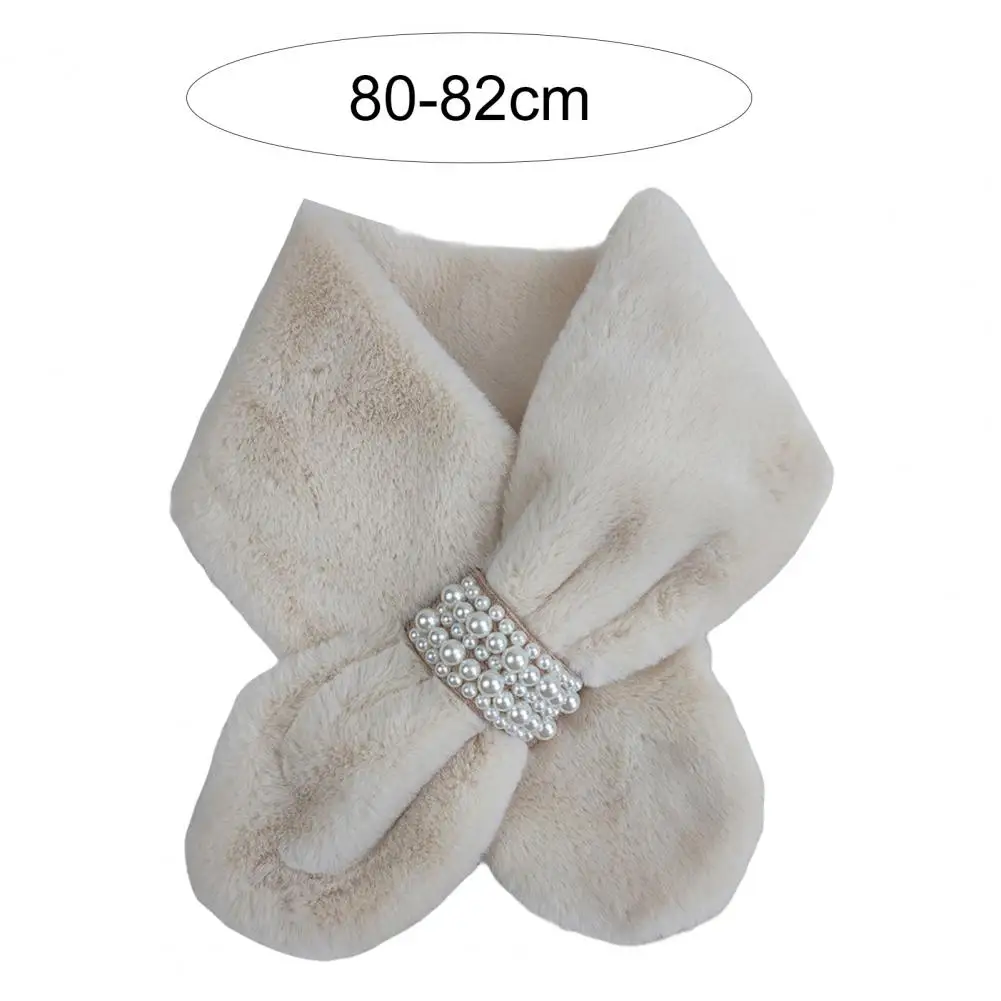 Перекрестный шарф с имитацией жемчуга и пряжкой из искусственного кроличьего