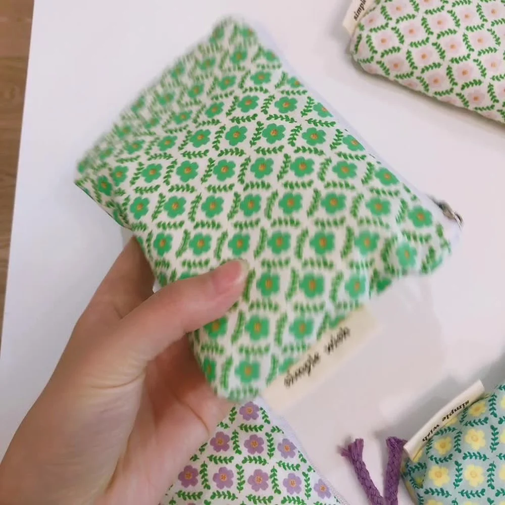 

Fashion Japan Style Flower Cosmetic Bag Cotton Fabric Female Small Purse Zipper Coin Pouch Case Women Travel Make Up Bag