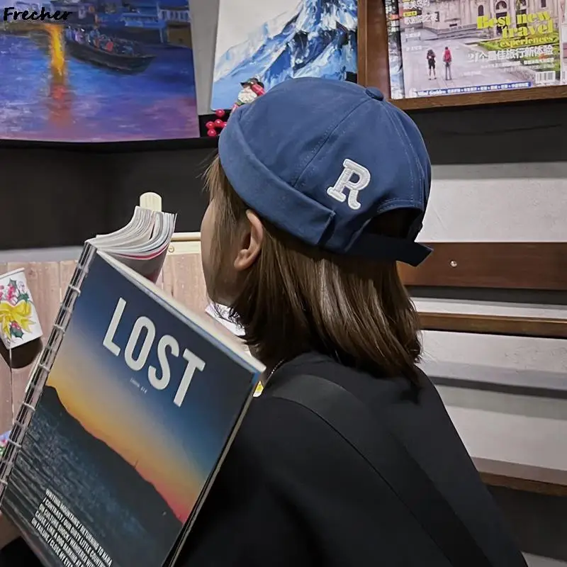 

2022 New Summer Vintage Docker Cap Men Brimless Hat Breathable Beanie Hats Retro Literary Landlord Sailor Hip Hop Cap Men Women